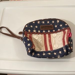 Cosmetic bag